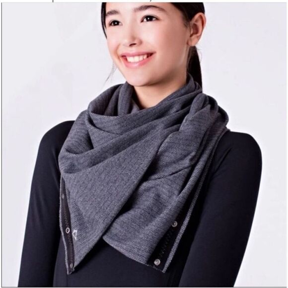LULULEMON IVVIVA Village Chill Snap Button Infinity Scarf - Picture 9 of 9